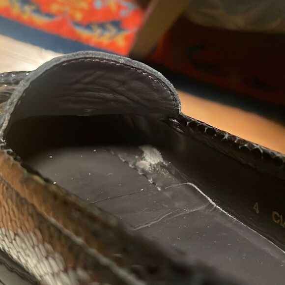 Stuart Weitzman Snake Embossed Patent Leather Moccasin Toe Loafers 7.5 Black - Picture 8 of 13